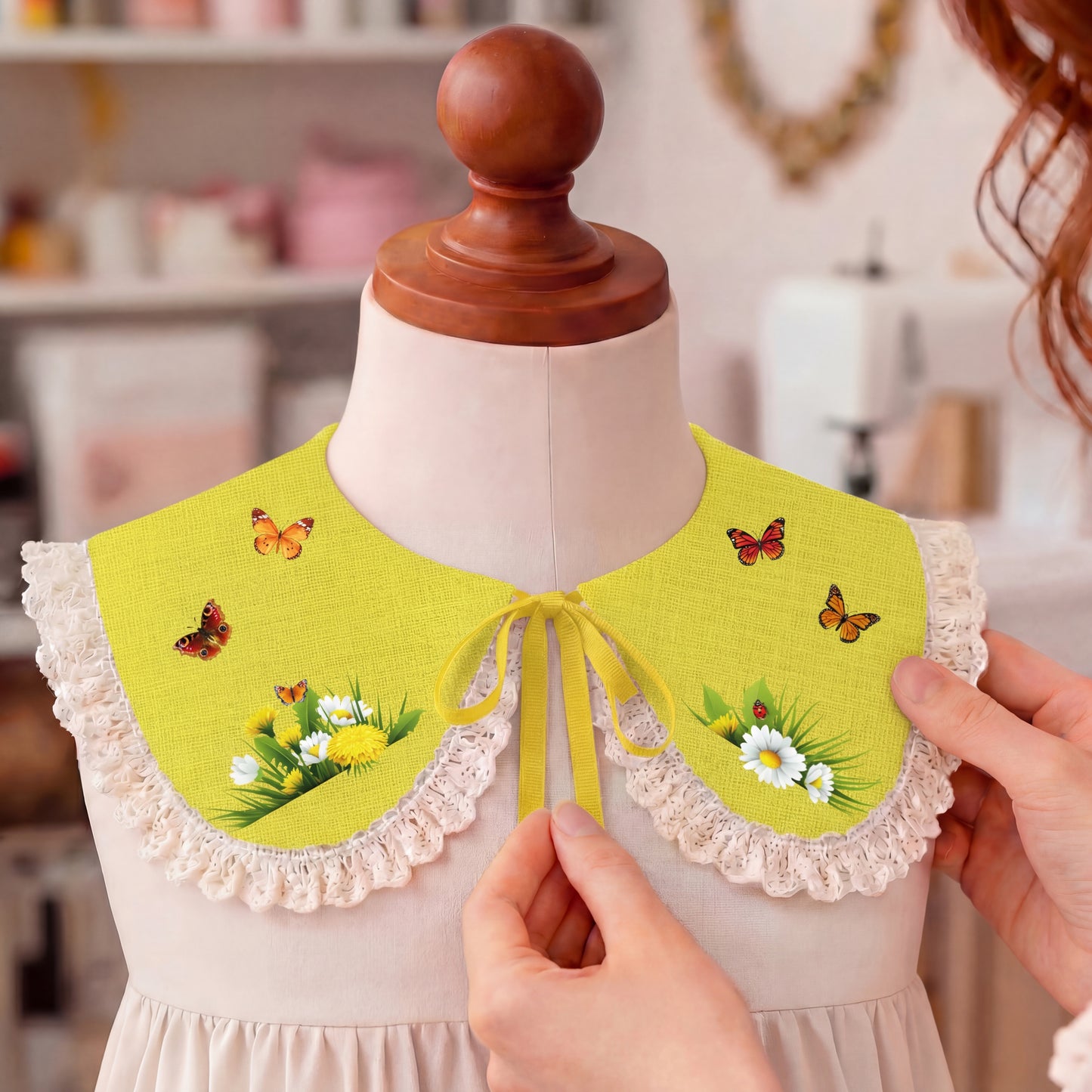 Girl's yellow linen collar with floral print - handmade by VIADALINNO