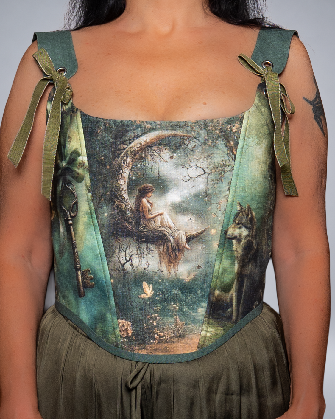 A romantic fantasy linen corset