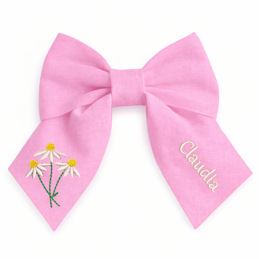 Personalised linen bow with embroidered customer name