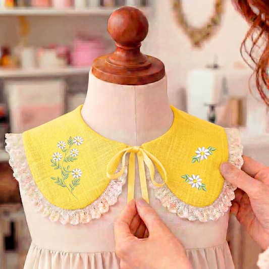 Yellow linen collar with floral embroidery – handmade in Italy